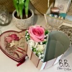 Herz Geschenkbox mit Seidenblumen mittelgroß
